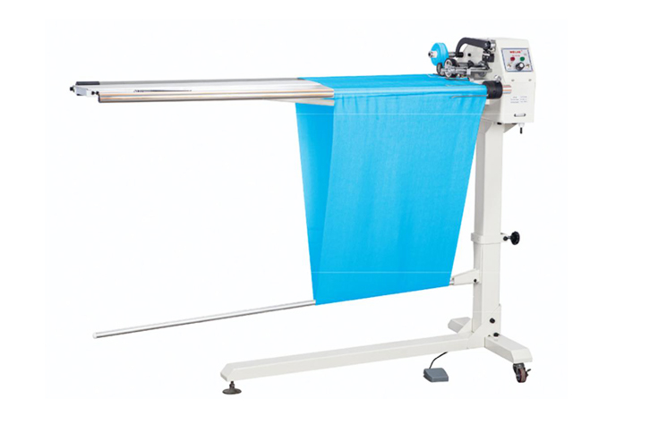 Strip outlet cutting machine